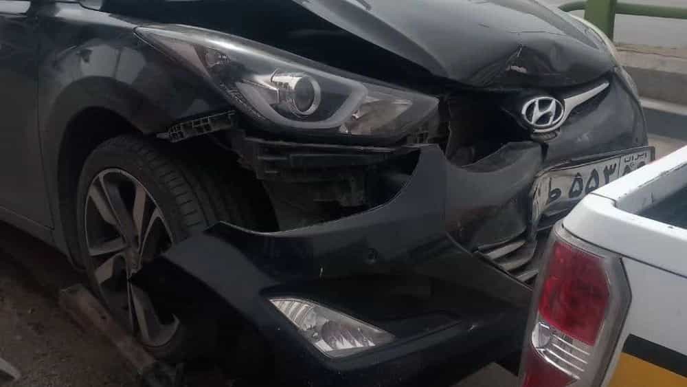 حمل‌ خودرو با نیسان در پیچ‌ های جاده چالوس با تجهیزات ایمن و چرخ‌ گیر